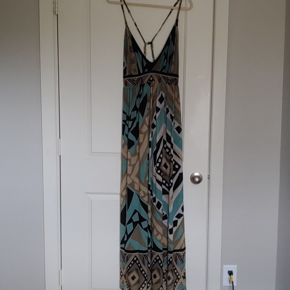 Beautiful flow Spaghetti Strapped Maxi Dress
